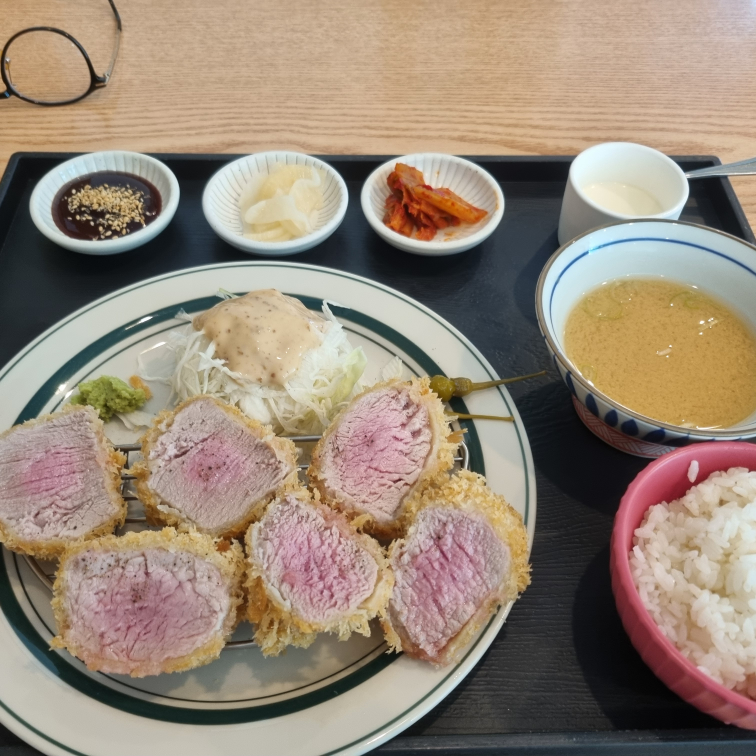 Gijeongkacheu (기정카츠) 1