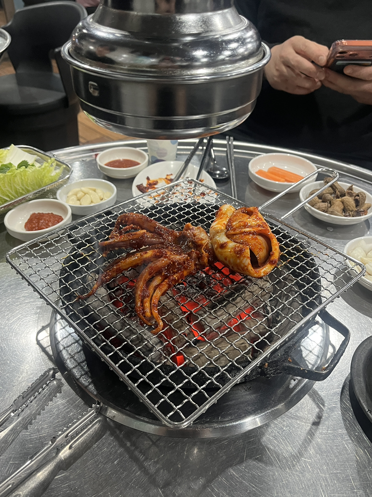 Sindaeguanagogomjangeo (신대구아나고곰장어) 2
