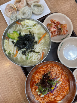 Gongreungdongwonjomyeolchiguksu (공릉동원조멸치국수) 1