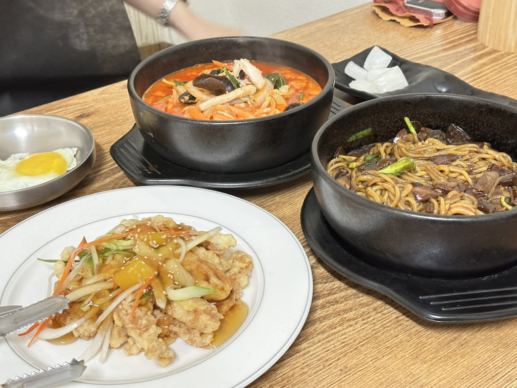 Gimswepeudoljjajang (김쉐프돌짜장) 1