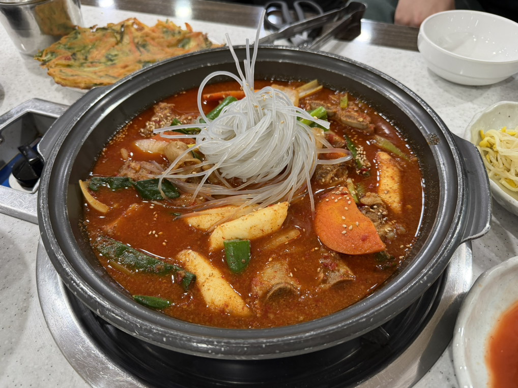 Cheongyanggolmaeungalbijjim (청양골매운갈비찜) 1