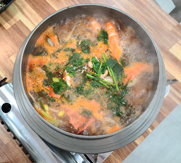 통큰해물뚝배기&삼합 2