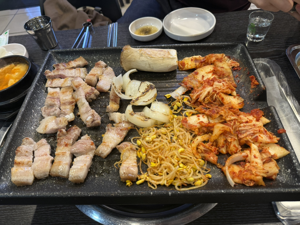 황금돈삼겹살 2