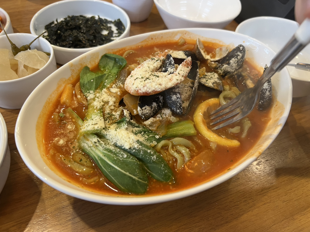 Seongseongkalguksu 5
