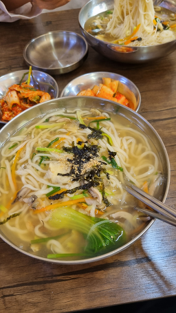 Manseonguksu (만선국수) 1