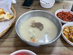 Pungmulongsimimemilkalguksu (풍물옹심이메밀칼국수) 3