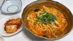 Yungeumjamorikalguksu (윤금자모리칼국수) 3