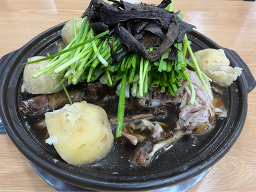 Jangwonneungibaeksuk (장원능이백숙) 1