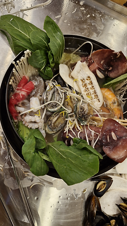 Gyodongjeongolmaeul (교동전골마을) 3