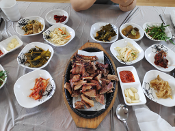 Yudeungsutbulgalbi (유등숯불갈비) 3