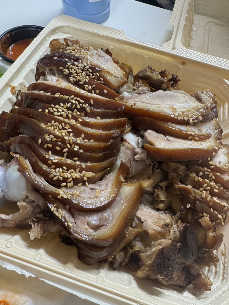 럭키족발 속초점