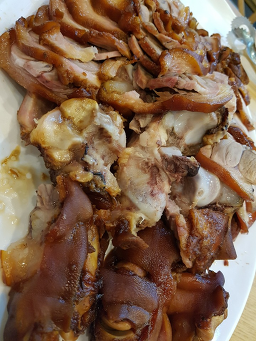 Wonhalmeonibossamjokbal (원할머니보쌈족발) 3
