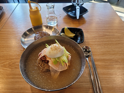 Bukchonsonmandu (북촌손만두) 2