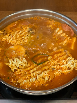 마시쏘 부대찌개 4