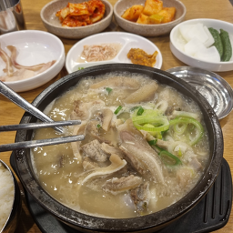 Manboksundaeguksanbonjeom (만복순대국산본점) 3