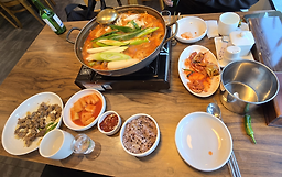 Jeongilpumsamgyetang 6