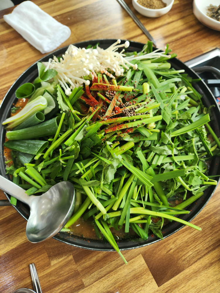 Sagyejeolgadeun (사계절가든) 1