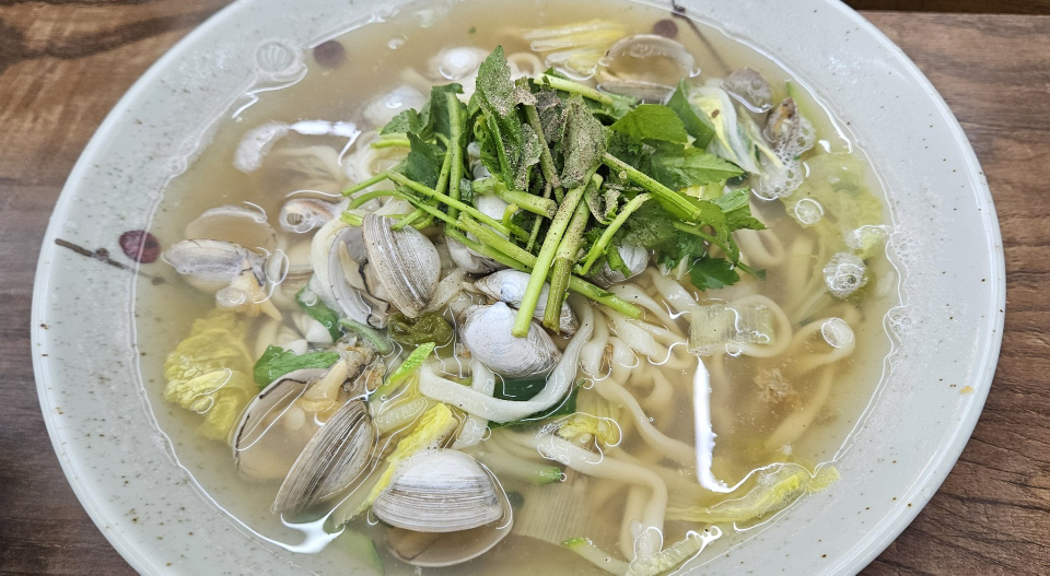 Badasanghoe (바다상회) 1