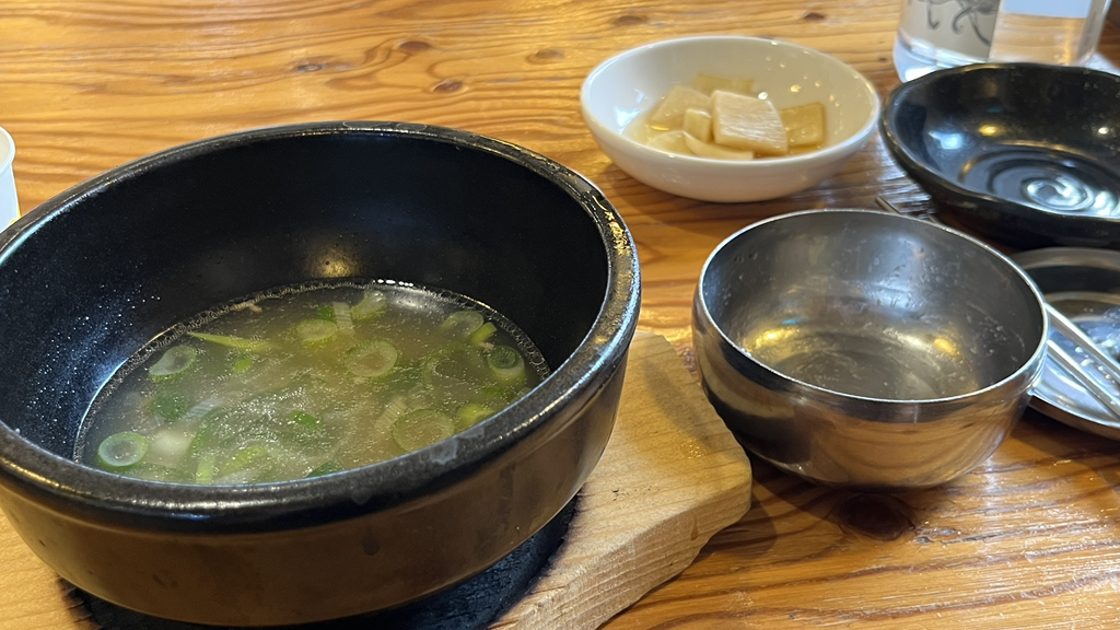 Myeonggalbigomtang (명갈비곰탕) 1