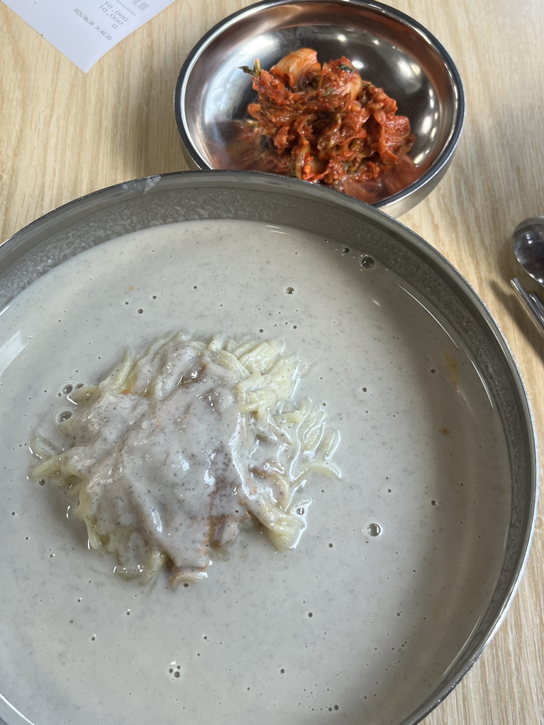 Sindaeseongkongmul (신대성콩물) 2