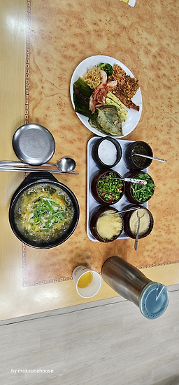 Gamasotchueotang (가마솥추어탕) 3