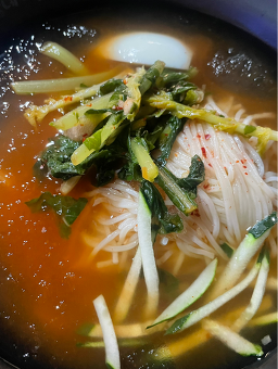 Uridongneguksujipgwanggyodocheong (우리동네국수집광교도청) 2