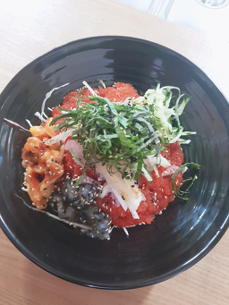 Sogayahoetjip (소가야횟집) 1