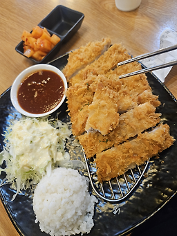 덕원돈까스 사진 2