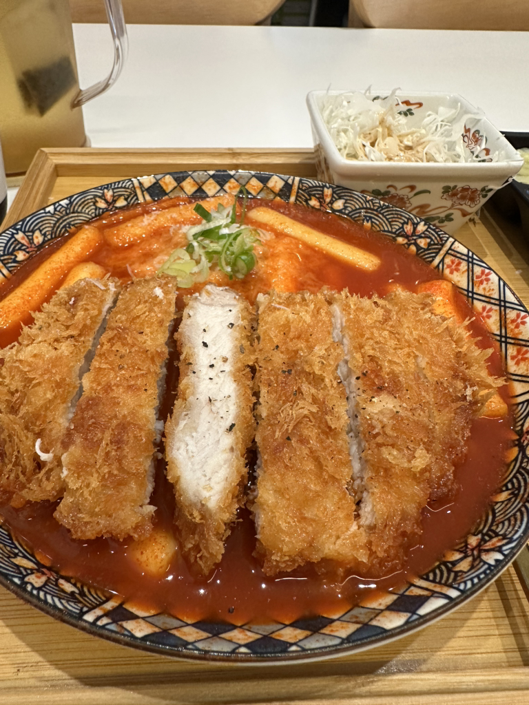 Yumekacheu hangdongjeom (유메카츠 항동점) 1