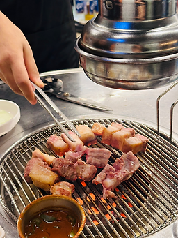 Donsadon (돈사돈) 3