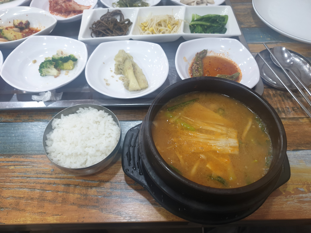 Yeongjusutbulgalbi (영주숯불갈비) 1