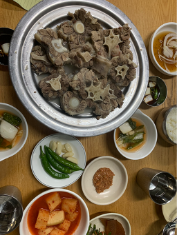 Wonjohyeonpungbaksoseonhalmaejipgomtang㈜ (원조현풍박소선할매집곰탕㈜) 1