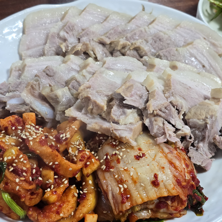 장군굴보쌈 사진 3