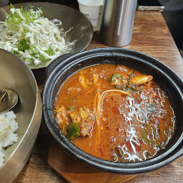 앞뜰에 쭈꾸미 대표 사진