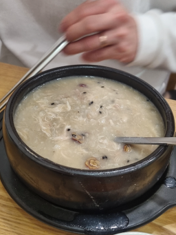 지호한방삼계탕 5