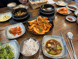 Welbingnondureongureongssambap (웰빙논두렁우렁쌈밥) 3