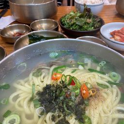 Bihaksankalguksuboribap (비학산칼국수보리밥) 3
