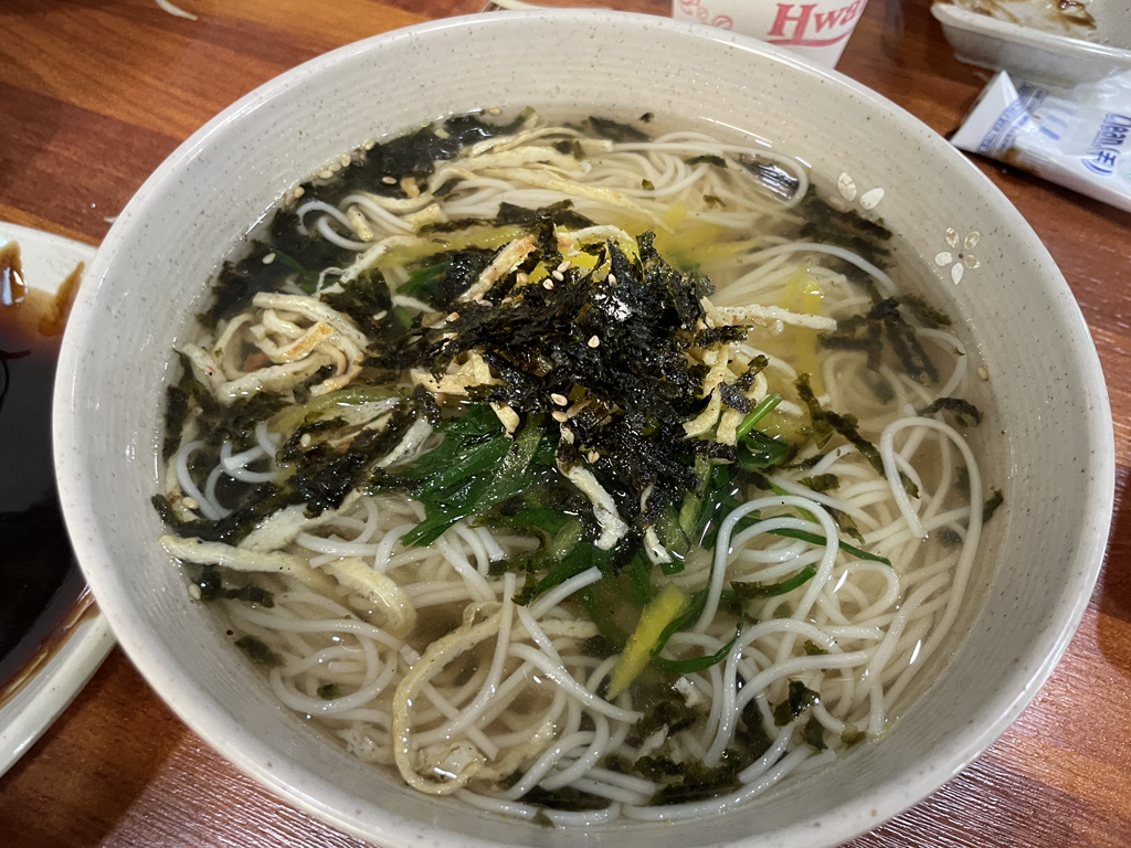 Gimhae tongkeun jangeo (김해 통큰 장어) 1
