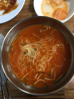 Jonggagayamilmyeon (종가가야밀면) 2