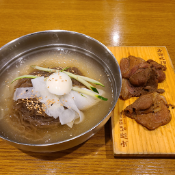 육쌈냉면 1