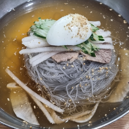 Daraemyeonok (다래면옥) 1