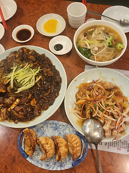 티엔티엔티엔 대표 사진