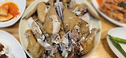Cheonnyeonbibeopotdak (천년비법옻닭) 1