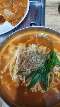 고향손칼국수 3