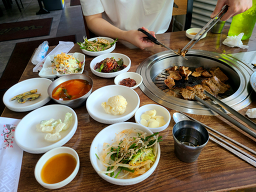 Hyeondaesutbulgalbi (현대숯불갈비) 3