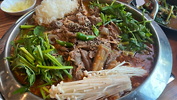 Hwanggeummokjangyeomsoyori (황금목장염소요리) 1