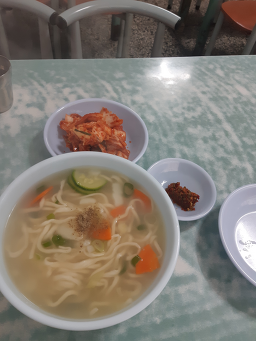 Somunnansonkalguksu (소문난손칼국수) 3