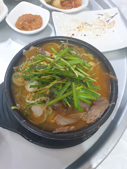 Gilwonsomeorigomtang (길원소머리곰탕) 3