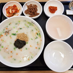 본죽&비빔밥cafe 숙대입구역점 대표 사진