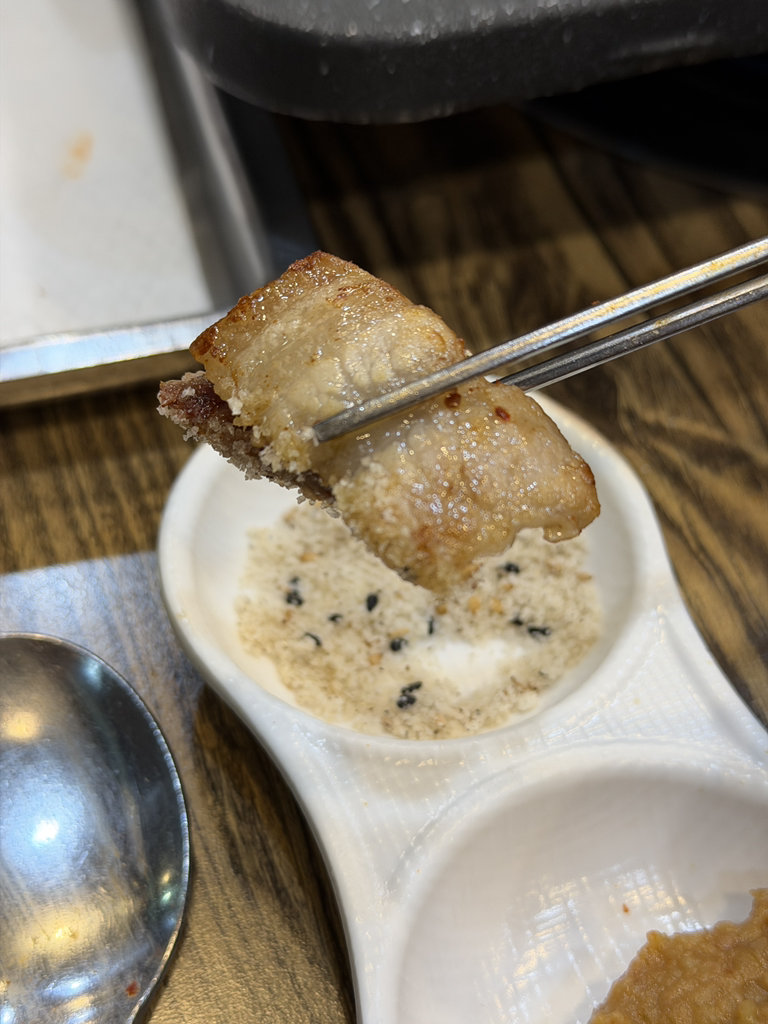 Kkulkkulchon (꿀꿀촌) 3